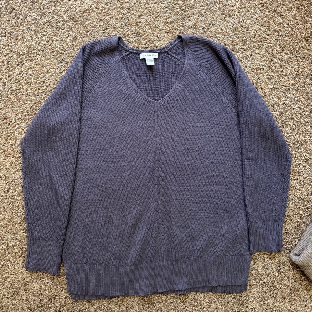 Athleta V Neck Purple Sweater Medium